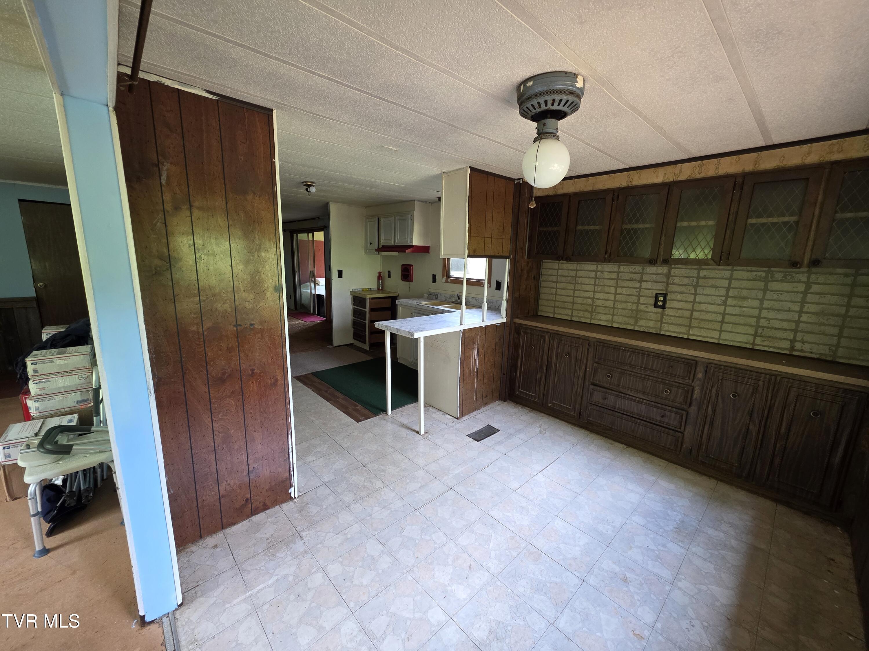 2665 Little Meadow Creek Road, Greeneville, Tennessee image 10