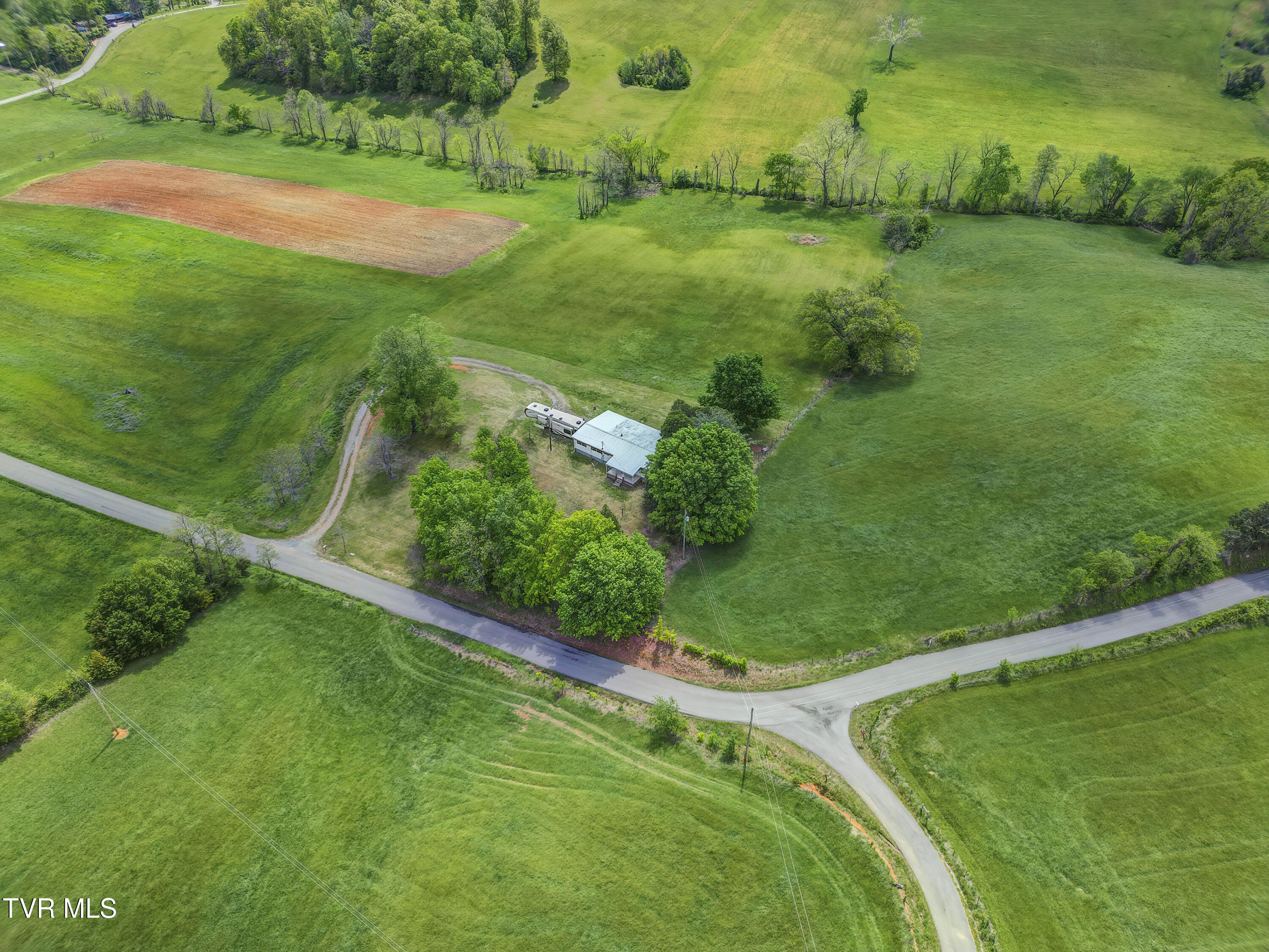2665 Little Meadow Creek Road, Greeneville, Tennessee image 43