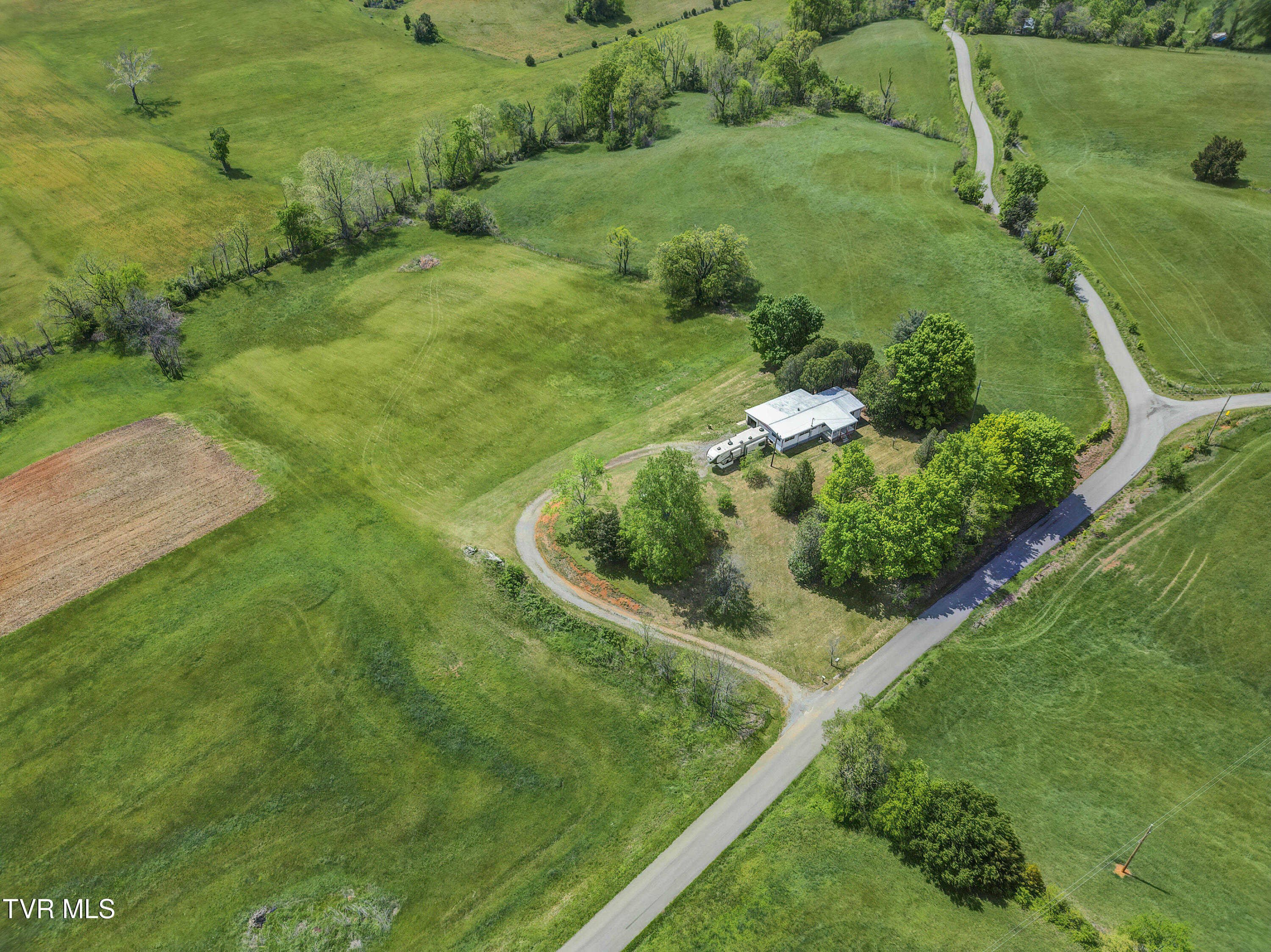 2665 Little Meadow Creek Road, Greeneville, Tennessee image 34