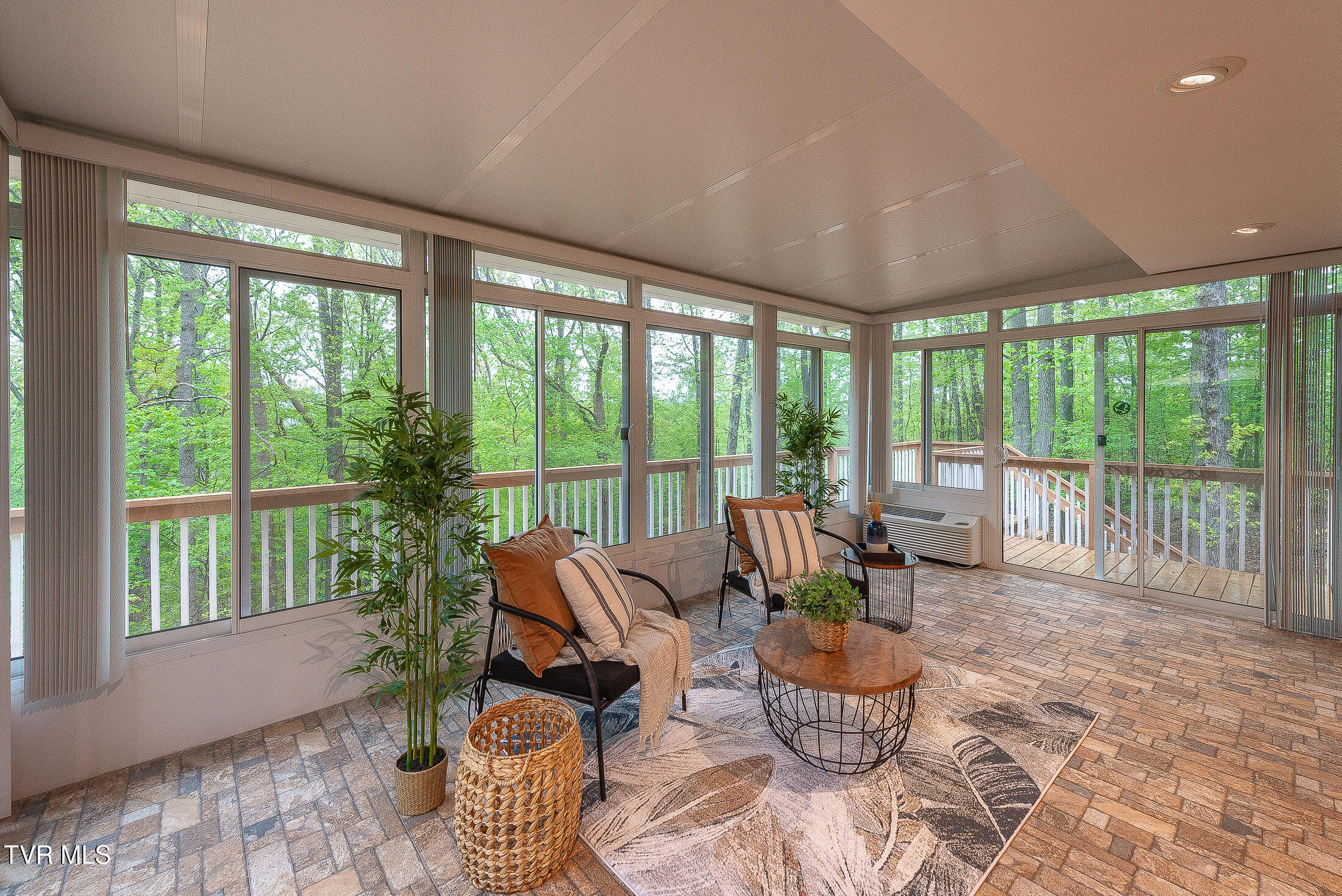 5756 Chestnut Hills Drive, Kingsport, Tennessee image 23