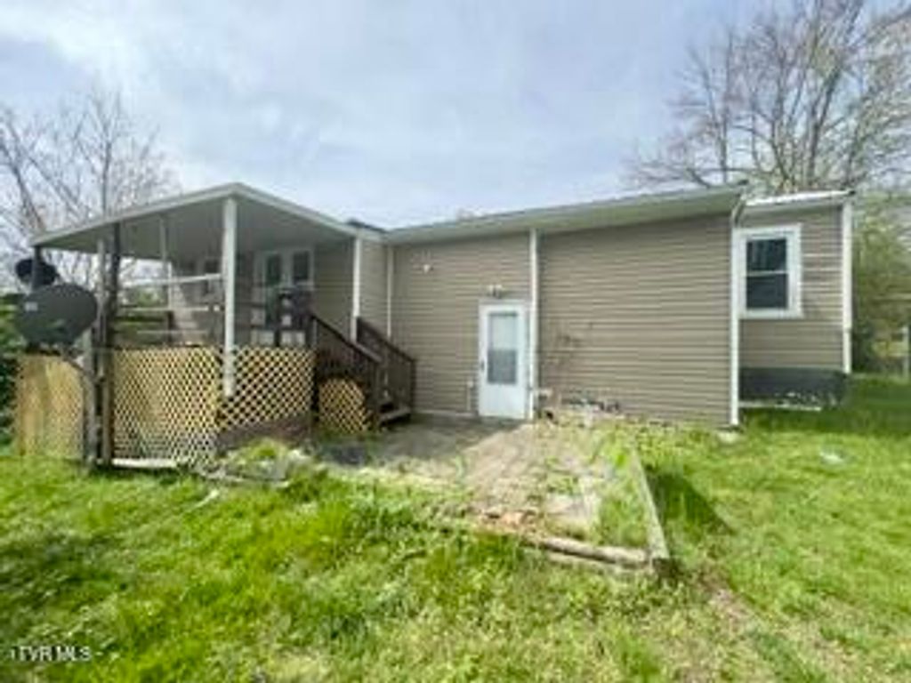 Photo of 127 Chapel Street, Greeneville, TN 37743 (MLS # 9993358)