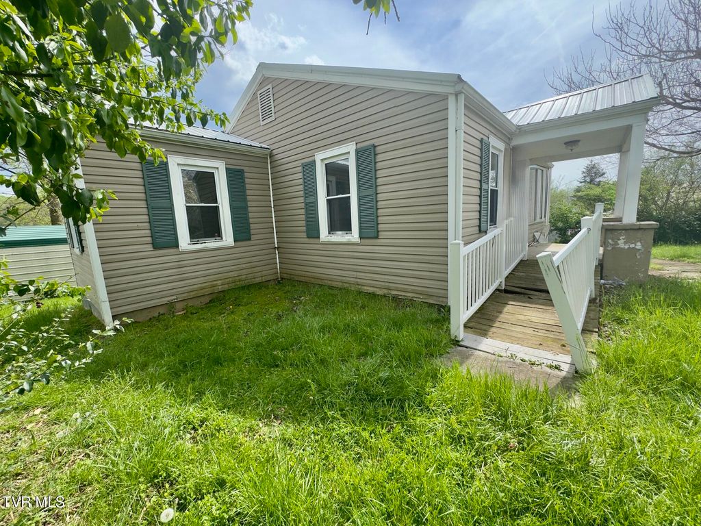 Photo of 127 Chapel Street, Greeneville, TN 37743 (MLS # 9993358)