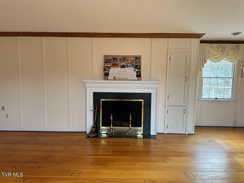 279 Alfalfa Field, Cedar Bluff, Virginia image 10