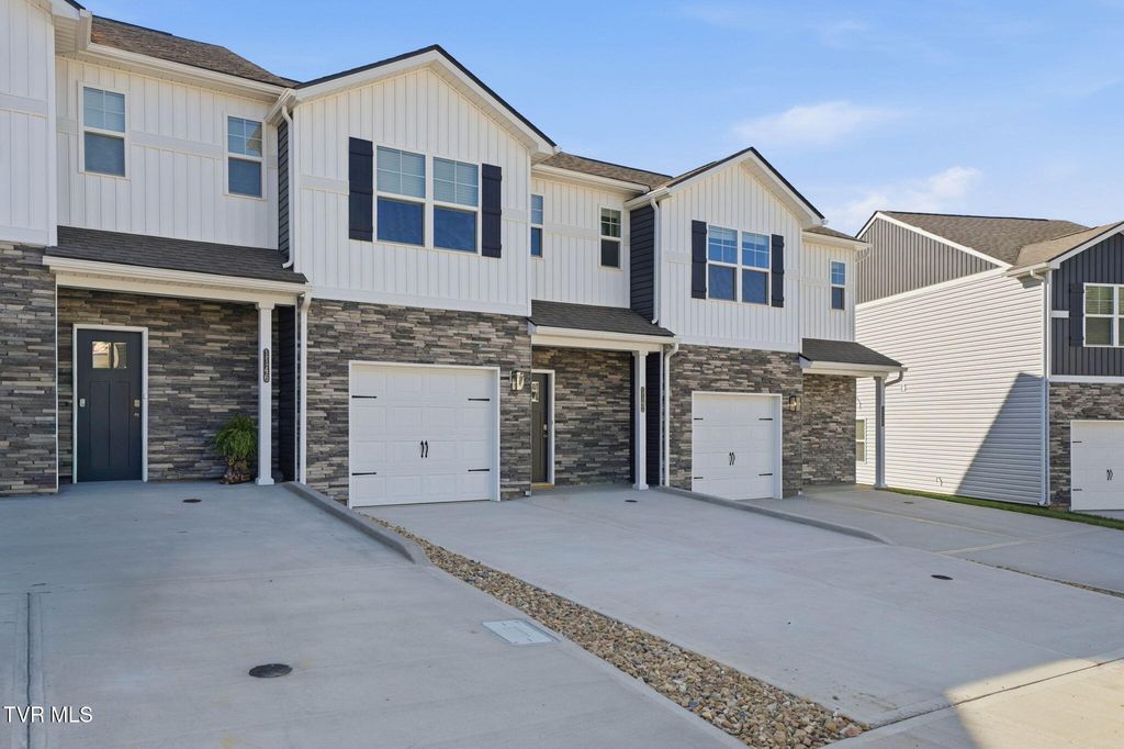 Photo of 1142 Wenna Way Way, Kingsport, TN 37664 (MLS # 9988440)