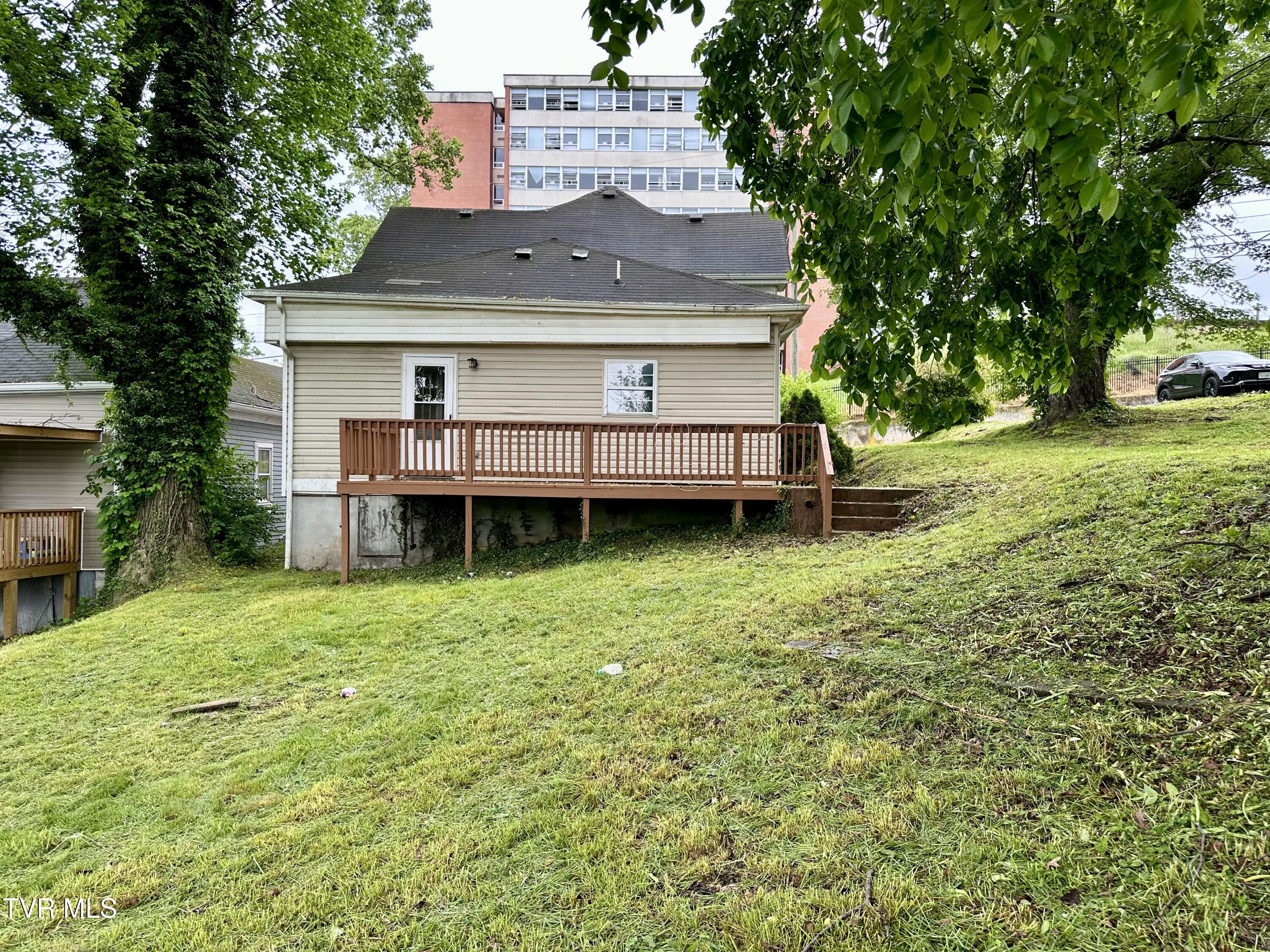 919 Russell Street, Bristol, Virginia image 4