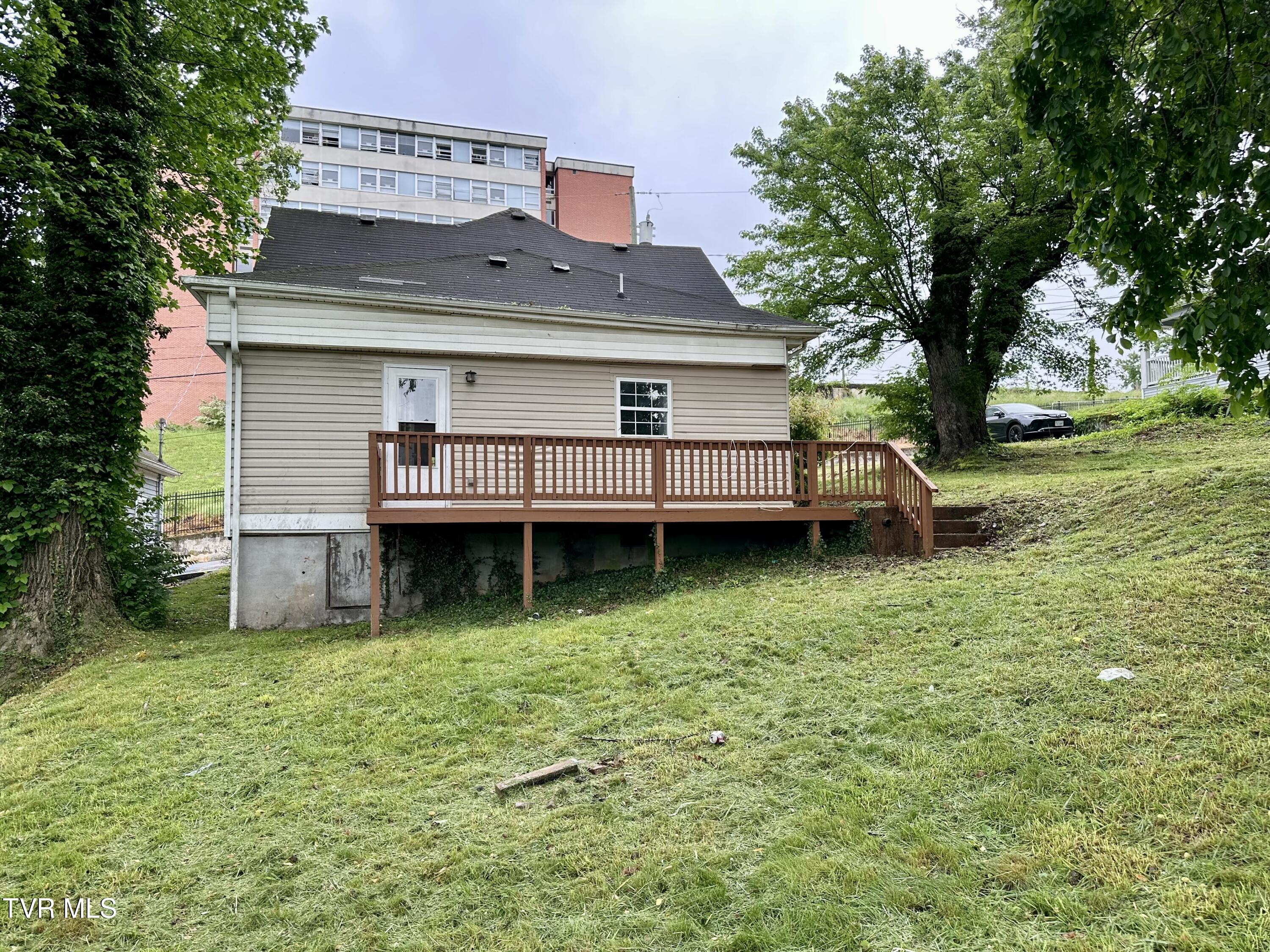 919 Russell Street, Bristol, Virginia image 5