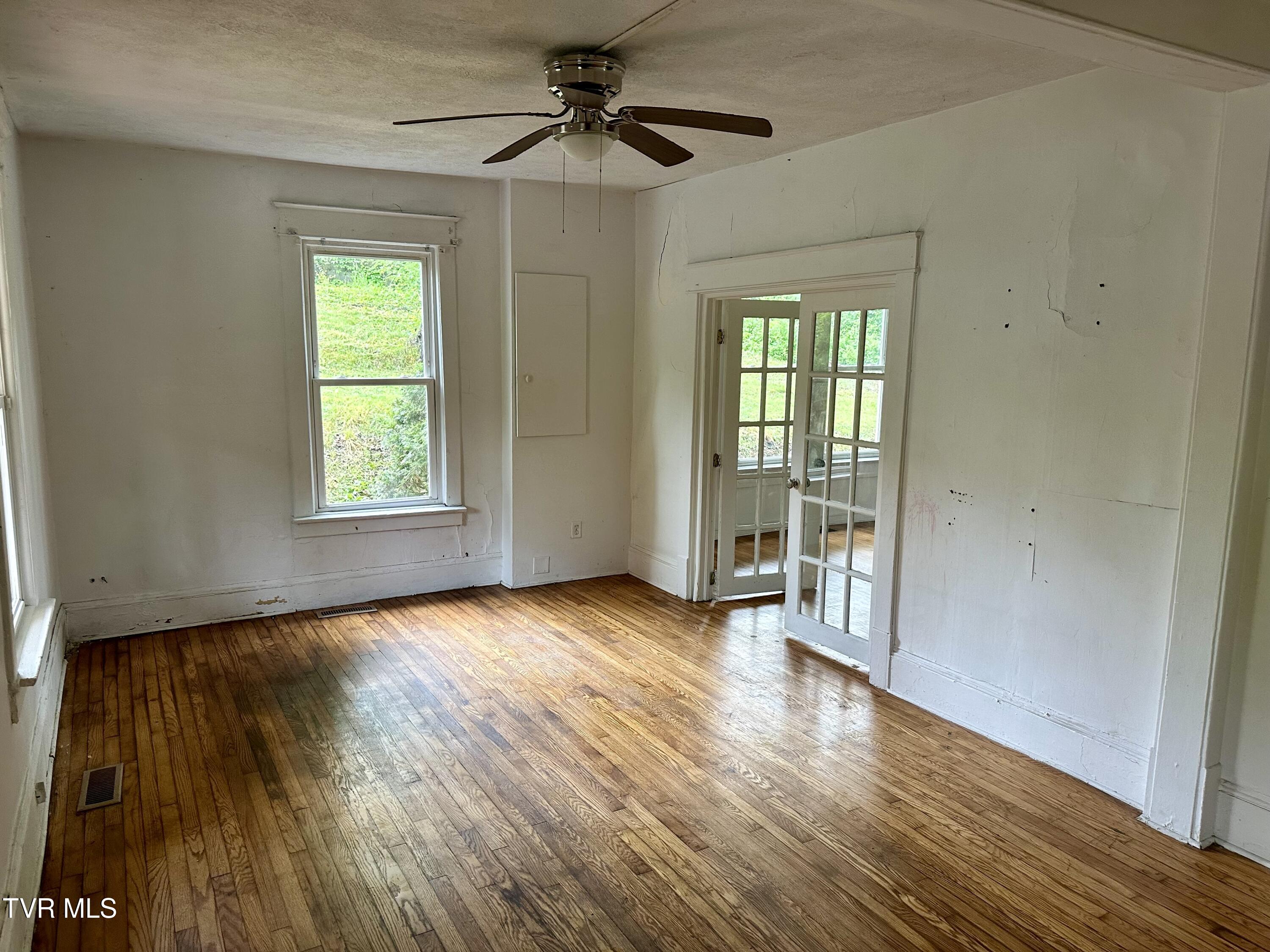 919 Russell Street, Bristol, Virginia image 9