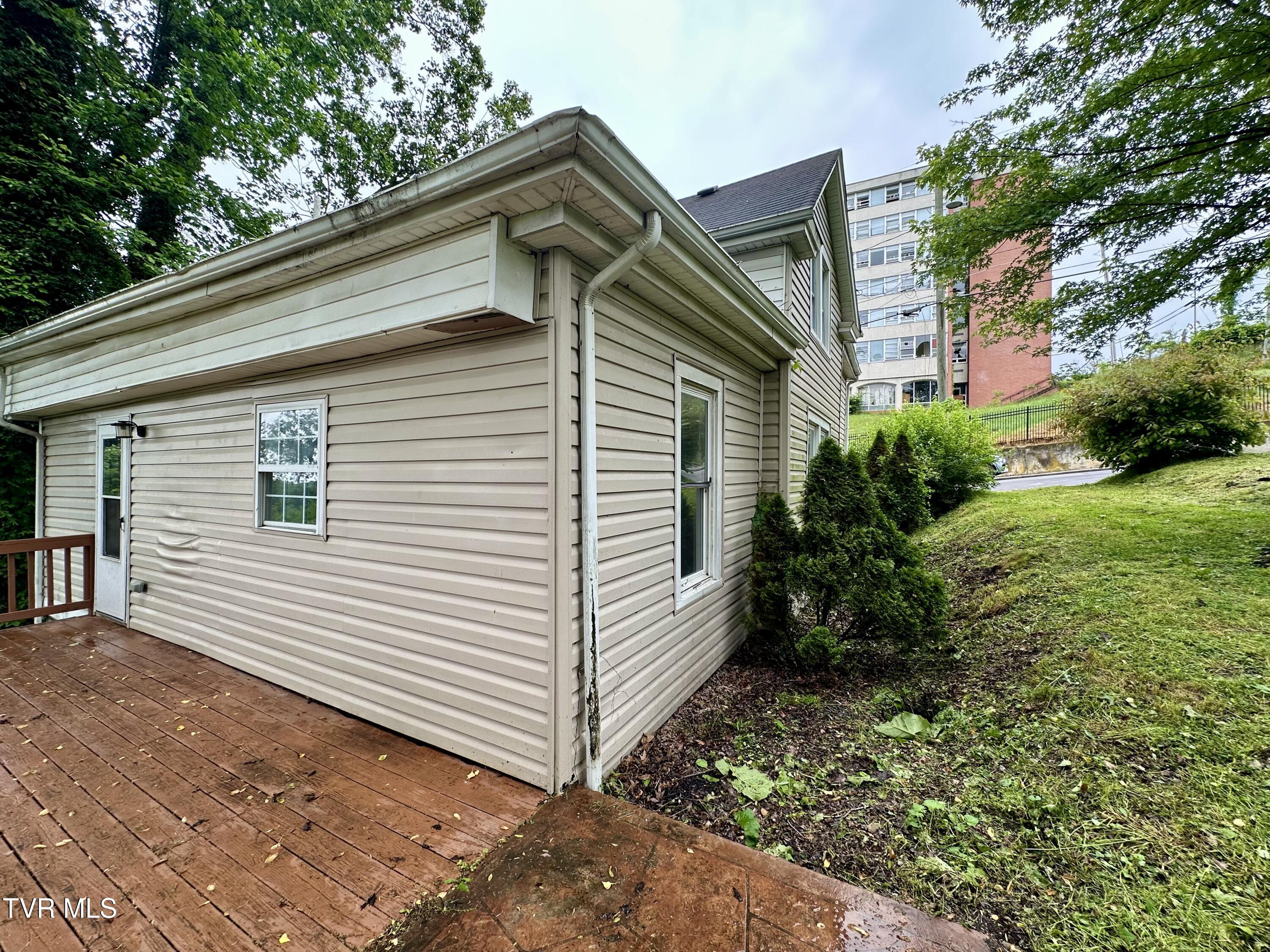 919 Russell Street, Bristol, Virginia image 6