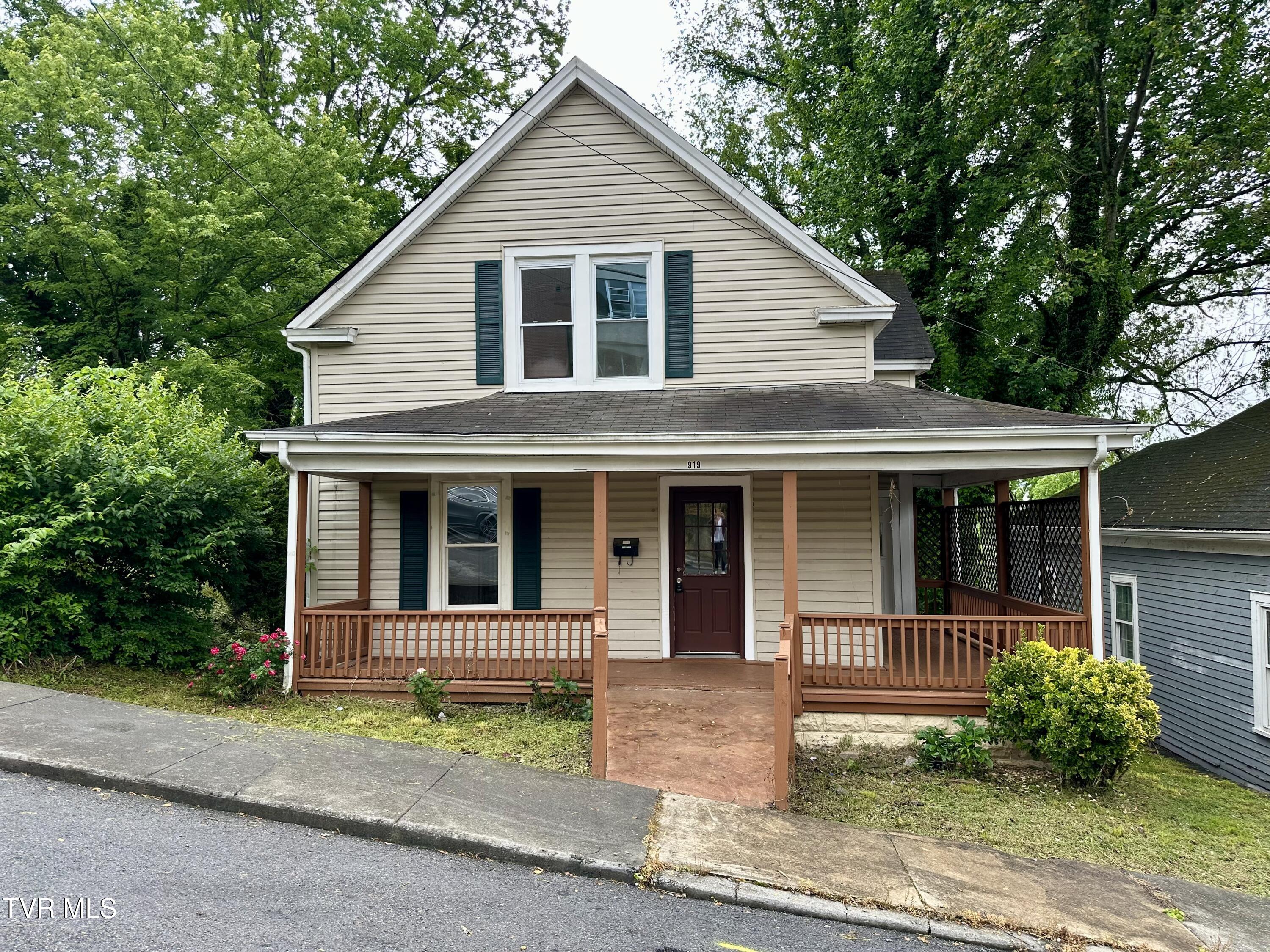 919 Russell Street, Bristol, Virginia image 2