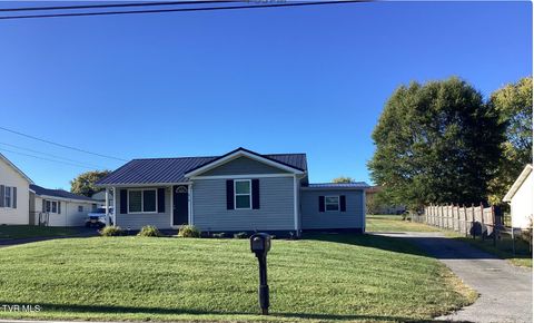 Homes For Sale - 616 Old Airport Road<br/> Bristol, VA 24201