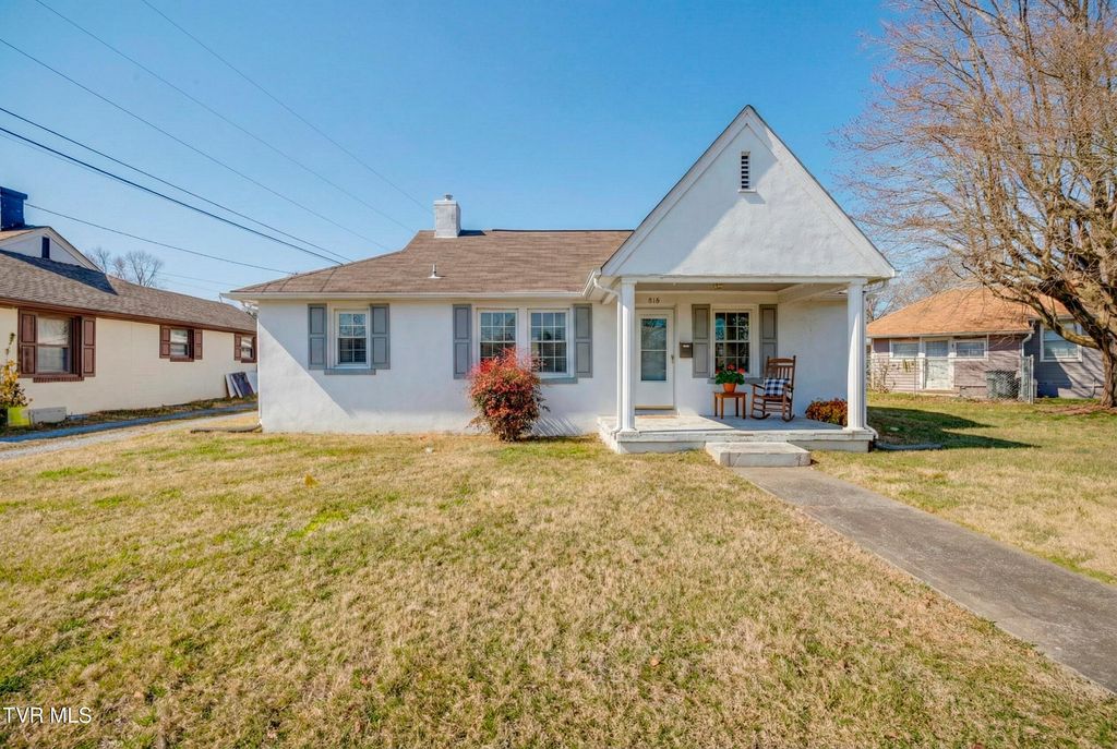 Photo of 810 Lamont Street, Kingsport, TN 37664 (MLS # 9989562)