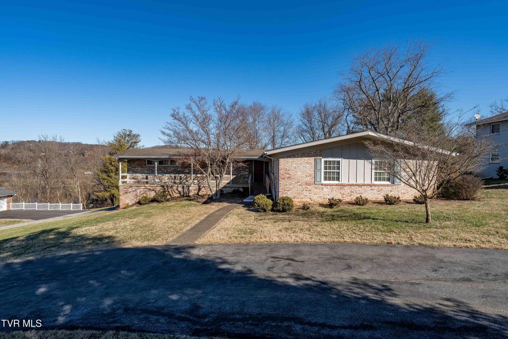 Photo of 2228 Charsley Road, Kingsport, TN 37660 (MLS # 9990548)