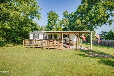 Photo of 202 Sunrise Drive, Greeneville, TN 37743 (MLS # 9998304)