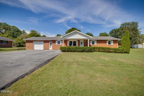 Photo of 3713 Bluefield Drive, Johnson City, TN 37601 (MLS # 10001664)