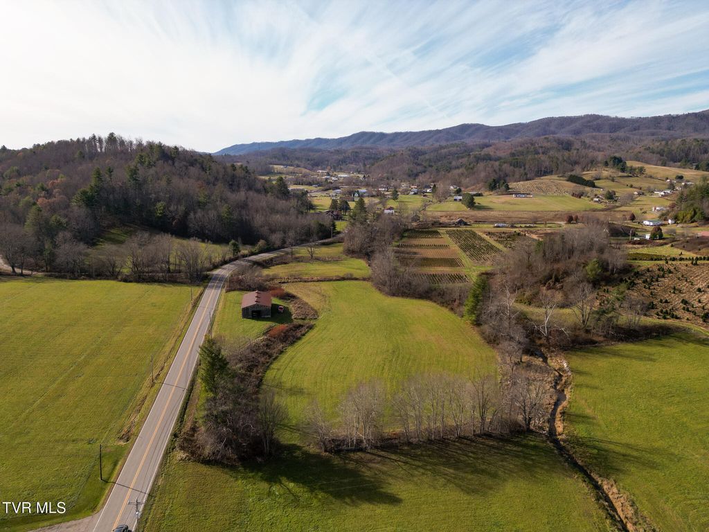 Photo of Tbd Us Highway 421, Mountain City, TN 37683 (MLS # 9988348)