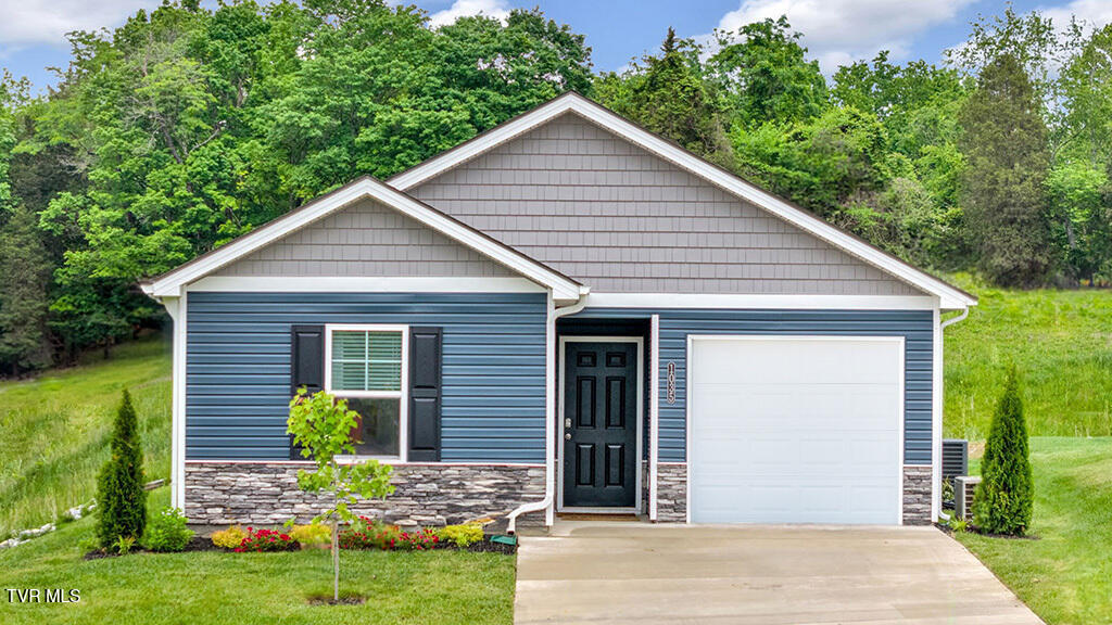 1035 Clearwater Lane Ln, Johnson City, Tennessee image 1