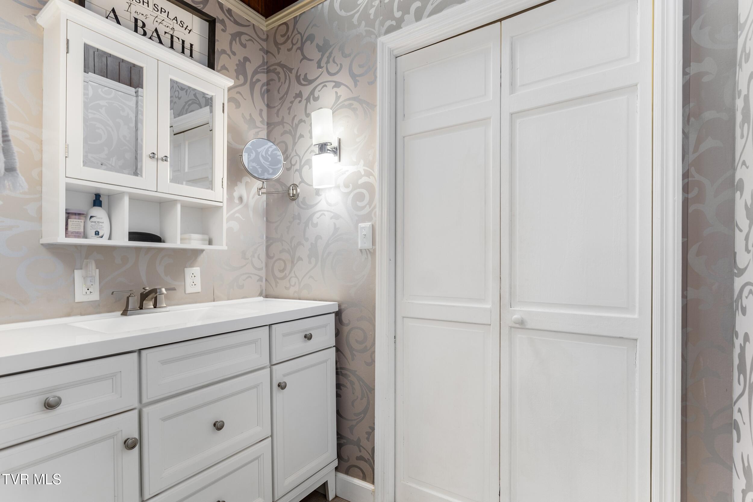 720 Ridge Avenue, Norton, Virginia image 30