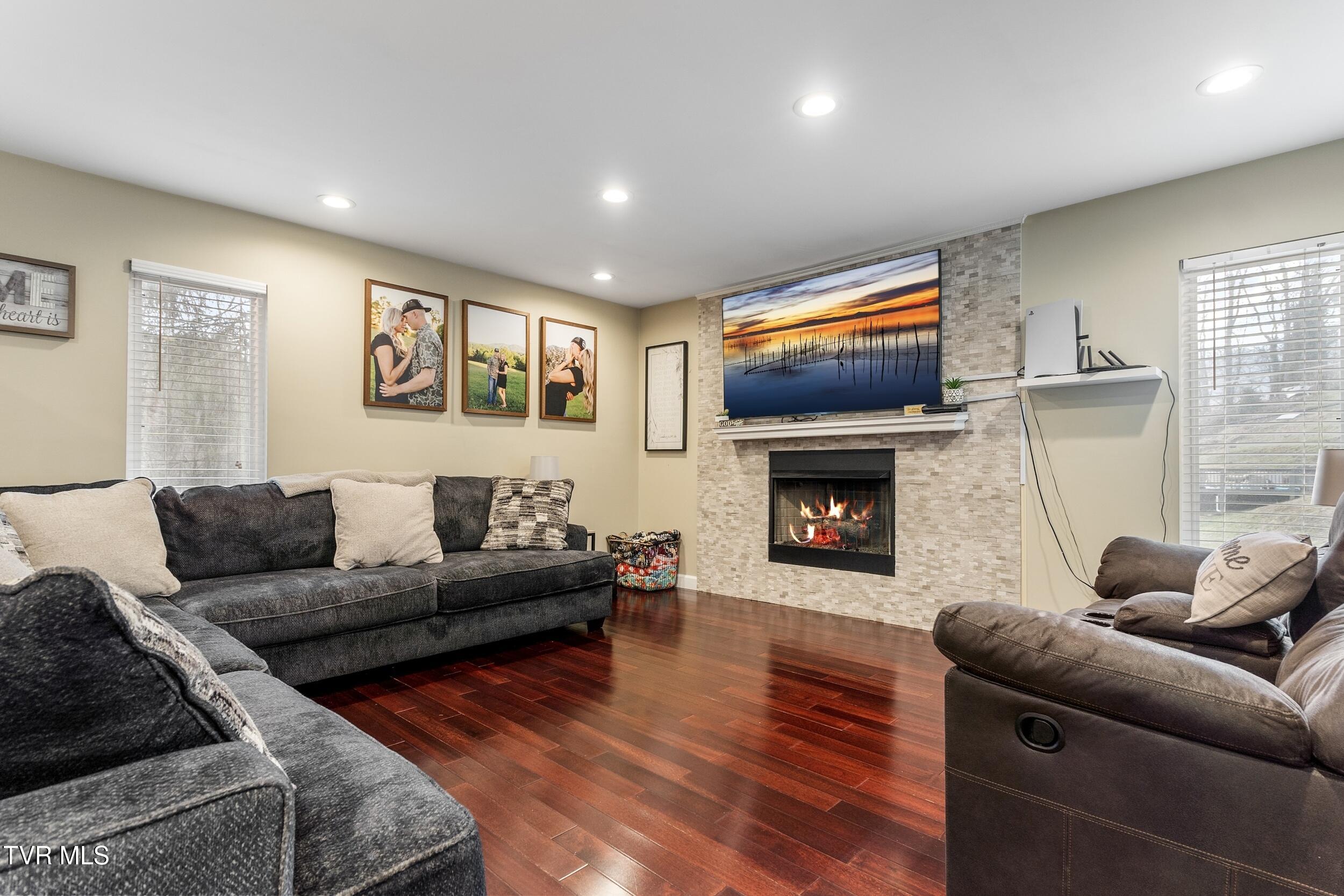 720 Ridge Avenue, Norton, Virginia image 9