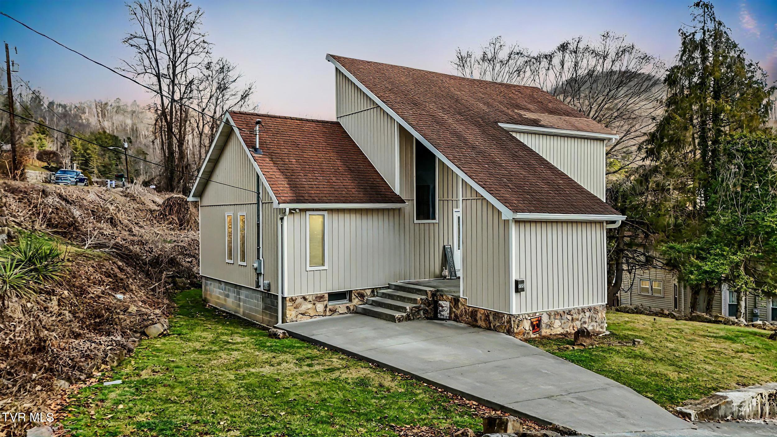 720 Ridge Avenue, Norton, Virginia image 1