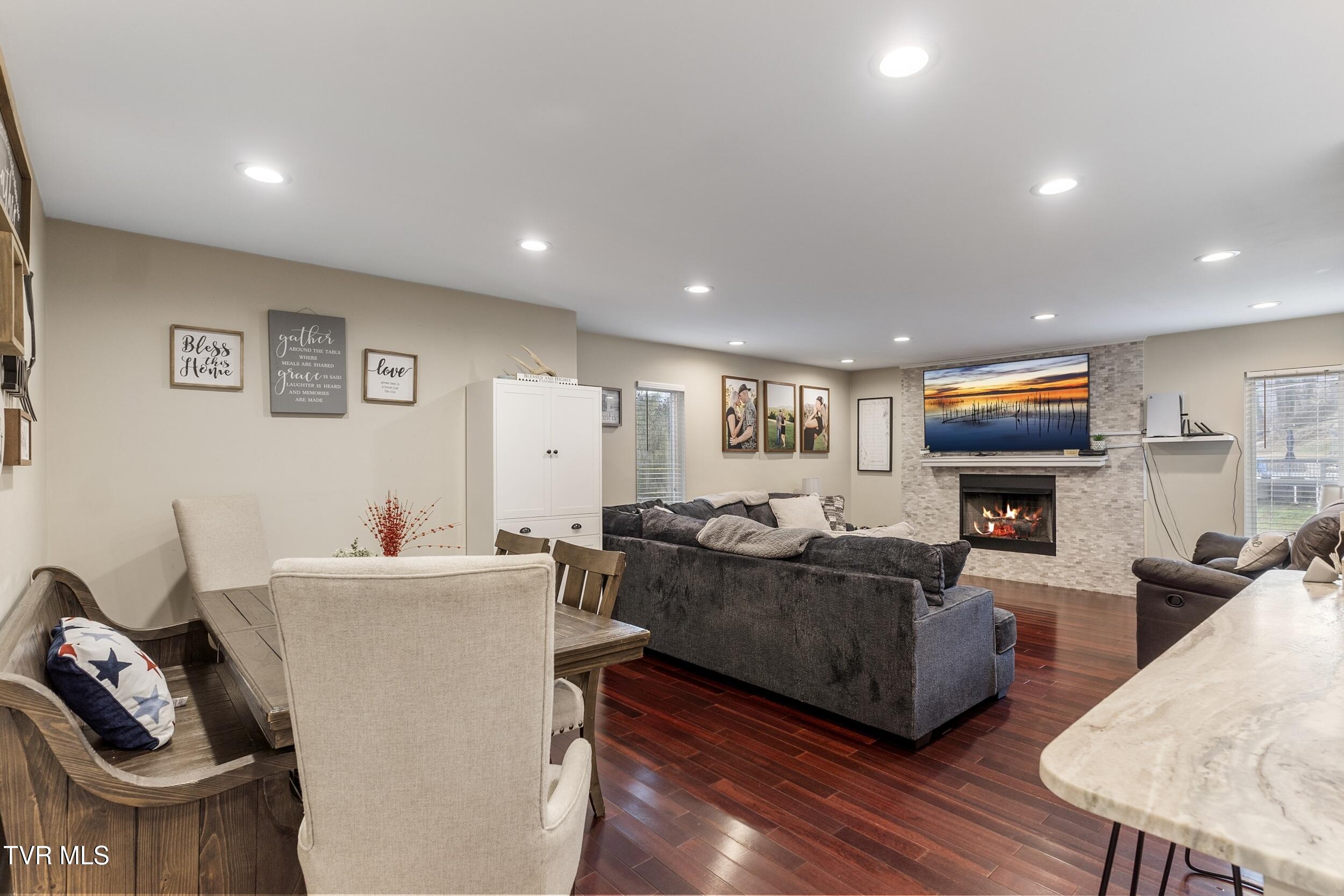 720 Ridge Avenue, Norton, Virginia image 12