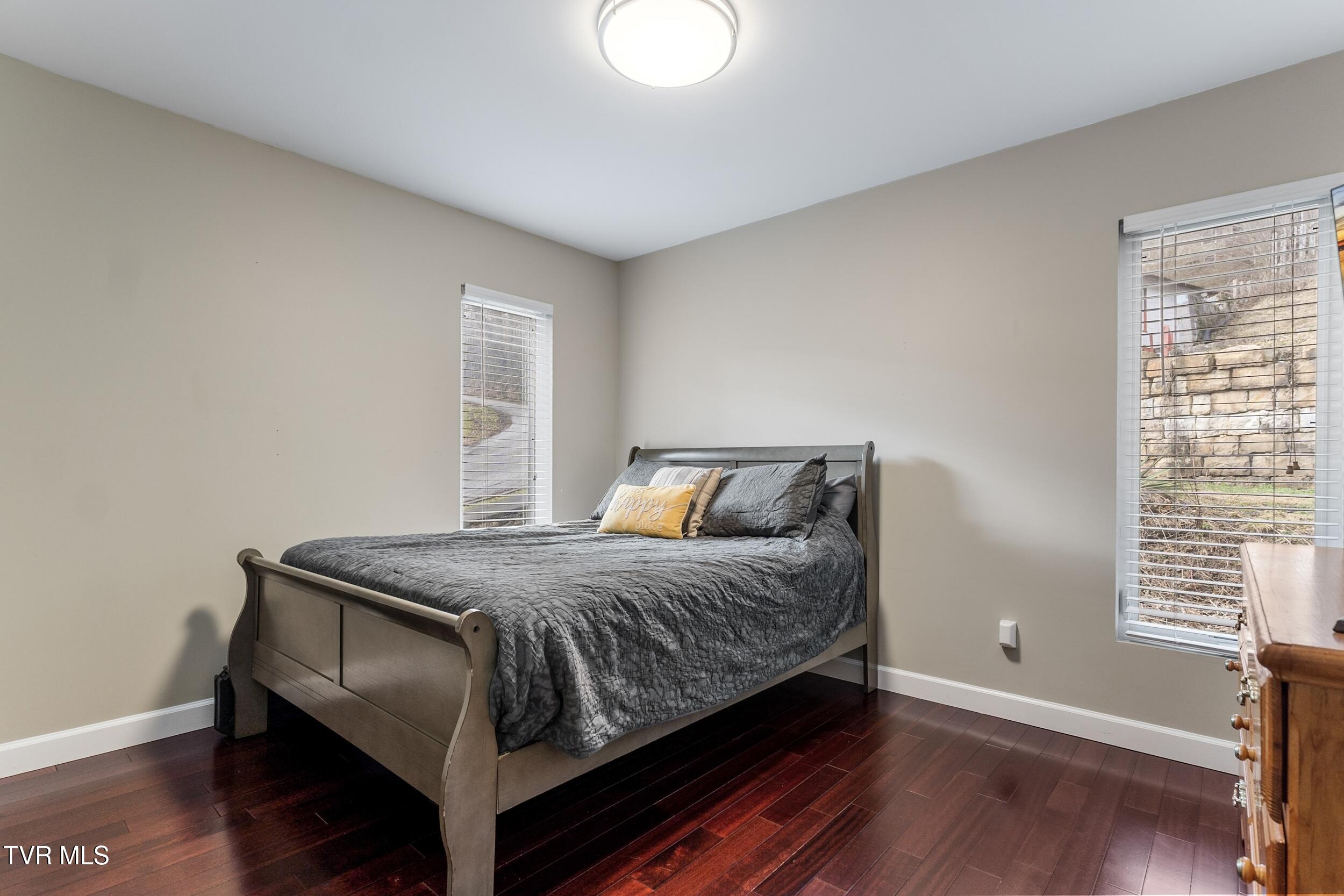 720 Ridge Avenue, Norton, Virginia image 22