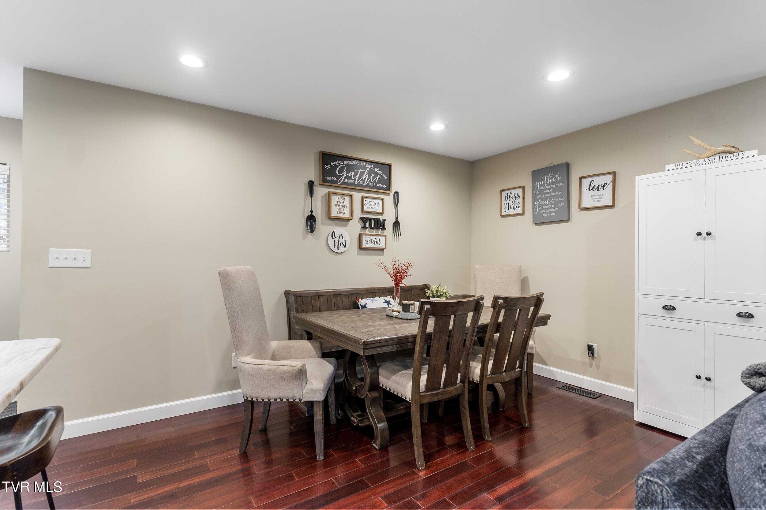 720 Ridge Avenue, Norton, Virginia image 17