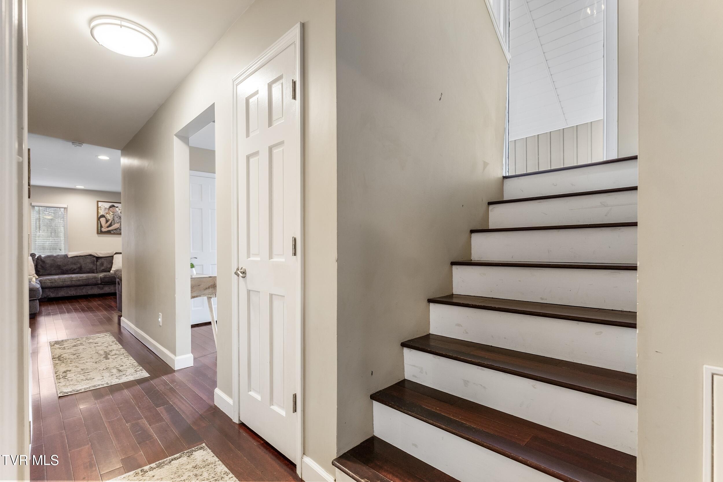 720 Ridge Avenue, Norton, Virginia image 24