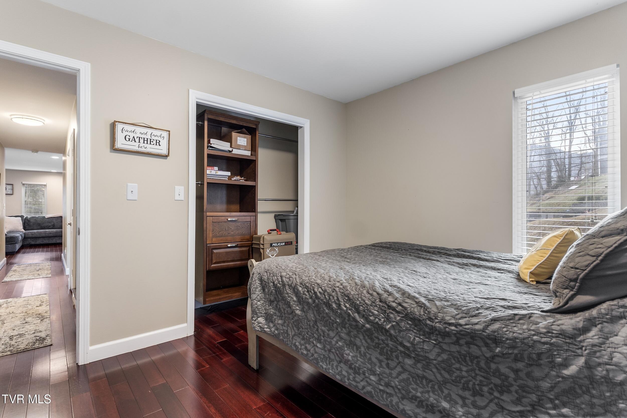 720 Ridge Avenue, Norton, Virginia image 23