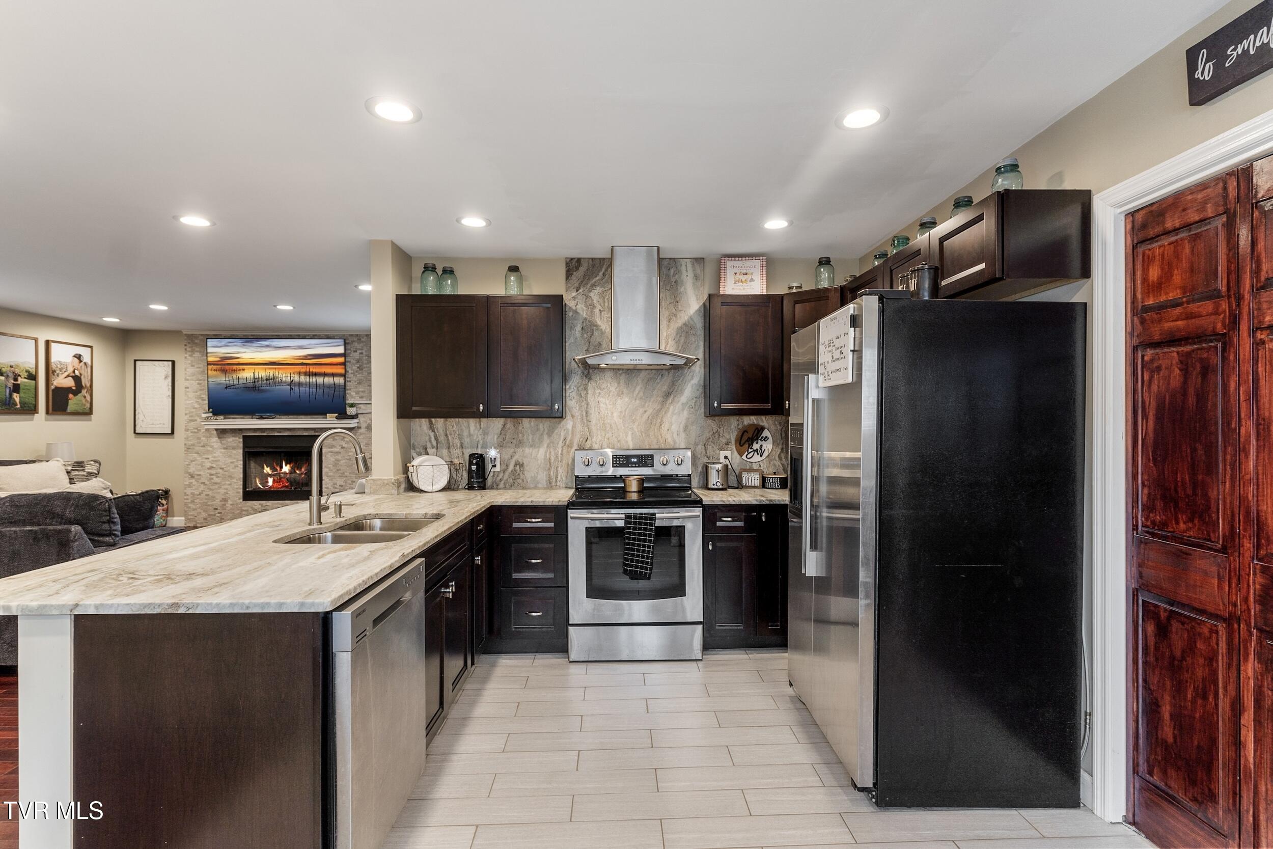 720 Ridge Avenue, Norton, Virginia image 13