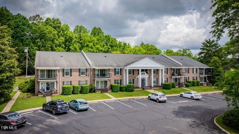 Condo For Sale - 202 University Parkway #8E<br/> Washington County, Johnson City, TN 37604