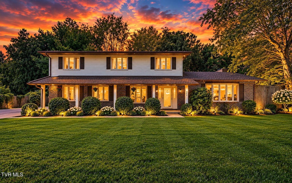 Photo of 309 Harbour View Drive, Johnson City, TN 37615 (MLS # 10001503)