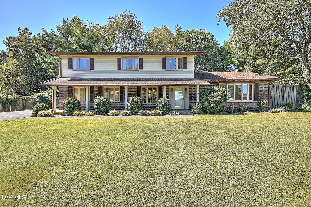 Photo of 309 Harbour View Drive, Johnson City, TN 37615 (MLS # 10001503)