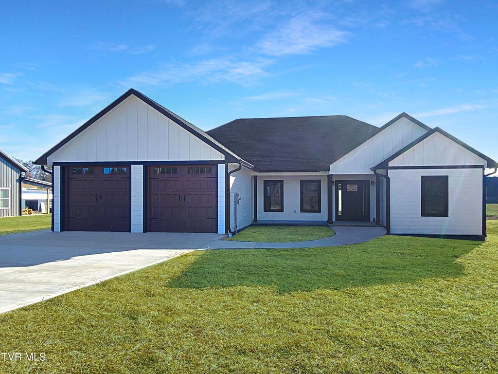 Photo of 120 Green Lawn Avenue, Greeneville, TN 37743 (MLS # 9989670)