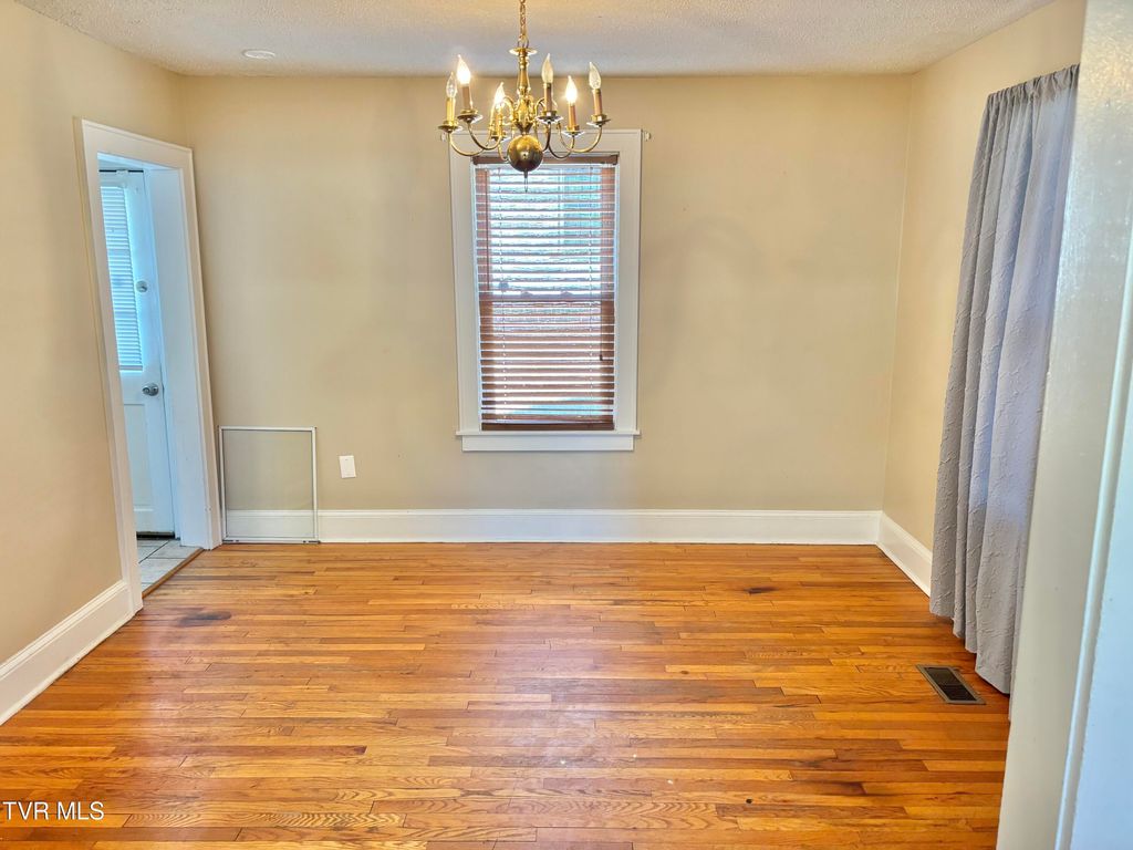 Photo of 1257 Center Street, Kingsport, TN 37660 (MLS # 9986689)