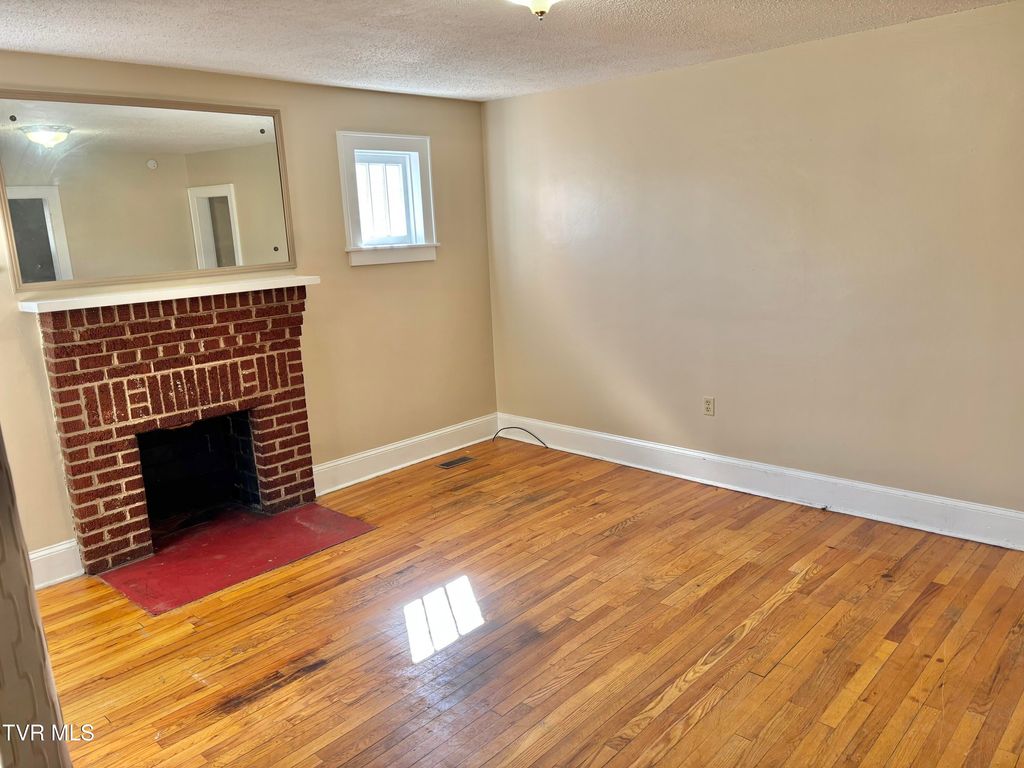 Photo of 1257 Center Street, Kingsport, TN 37660 (MLS # 9986689)