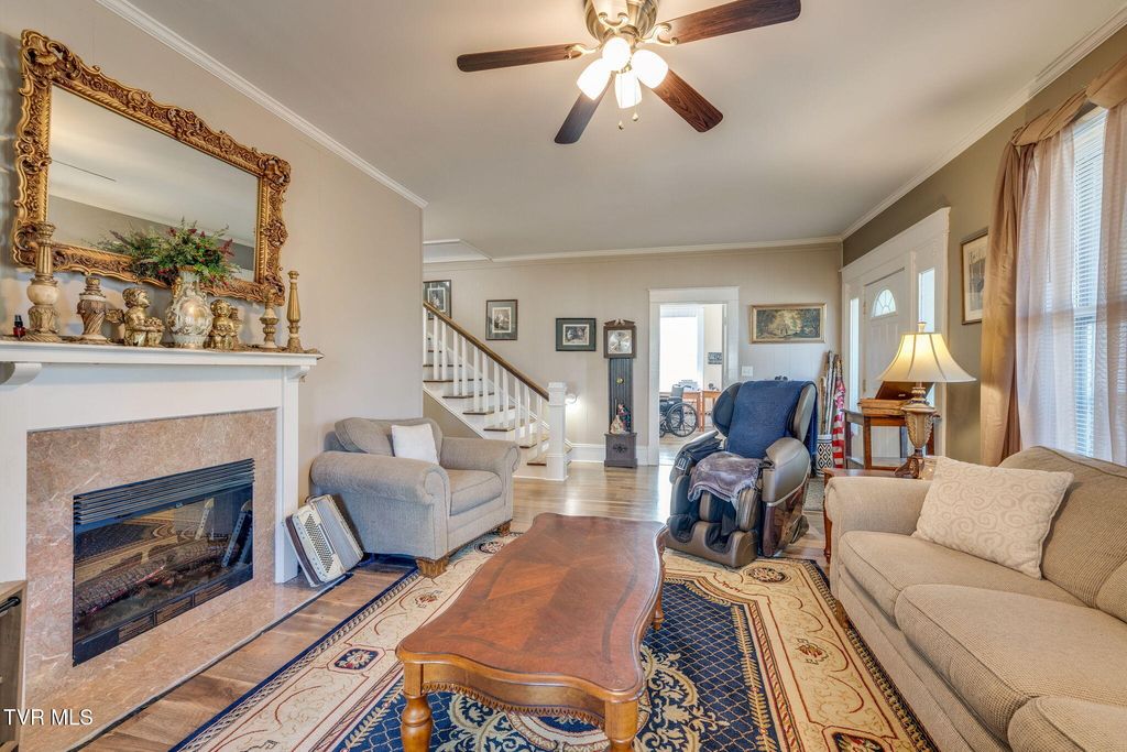 Photo of 813 Watauga Street, Kingsport, TN 37660 (MLS # 9987022)