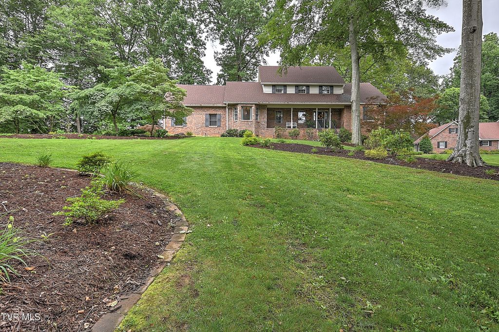 Photo of 1239 Olde Oaks Drive, Gray, TN 37615 (MLS # 9990013)