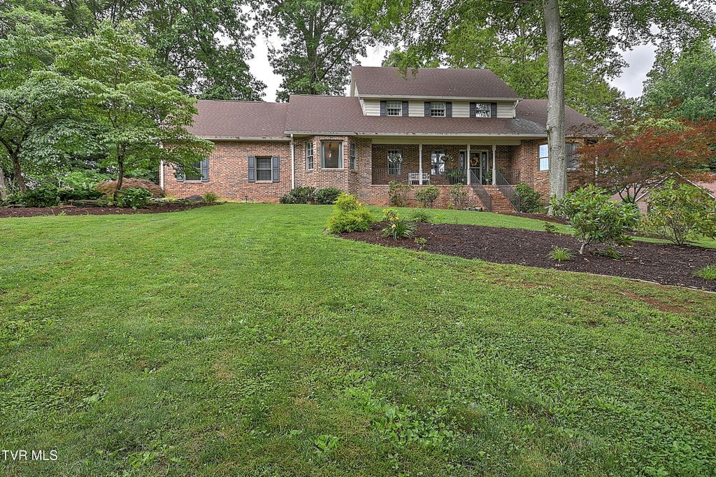 Photo of 1239 Olde Oaks Drive, Gray, TN 37615 (MLS # 9990013)