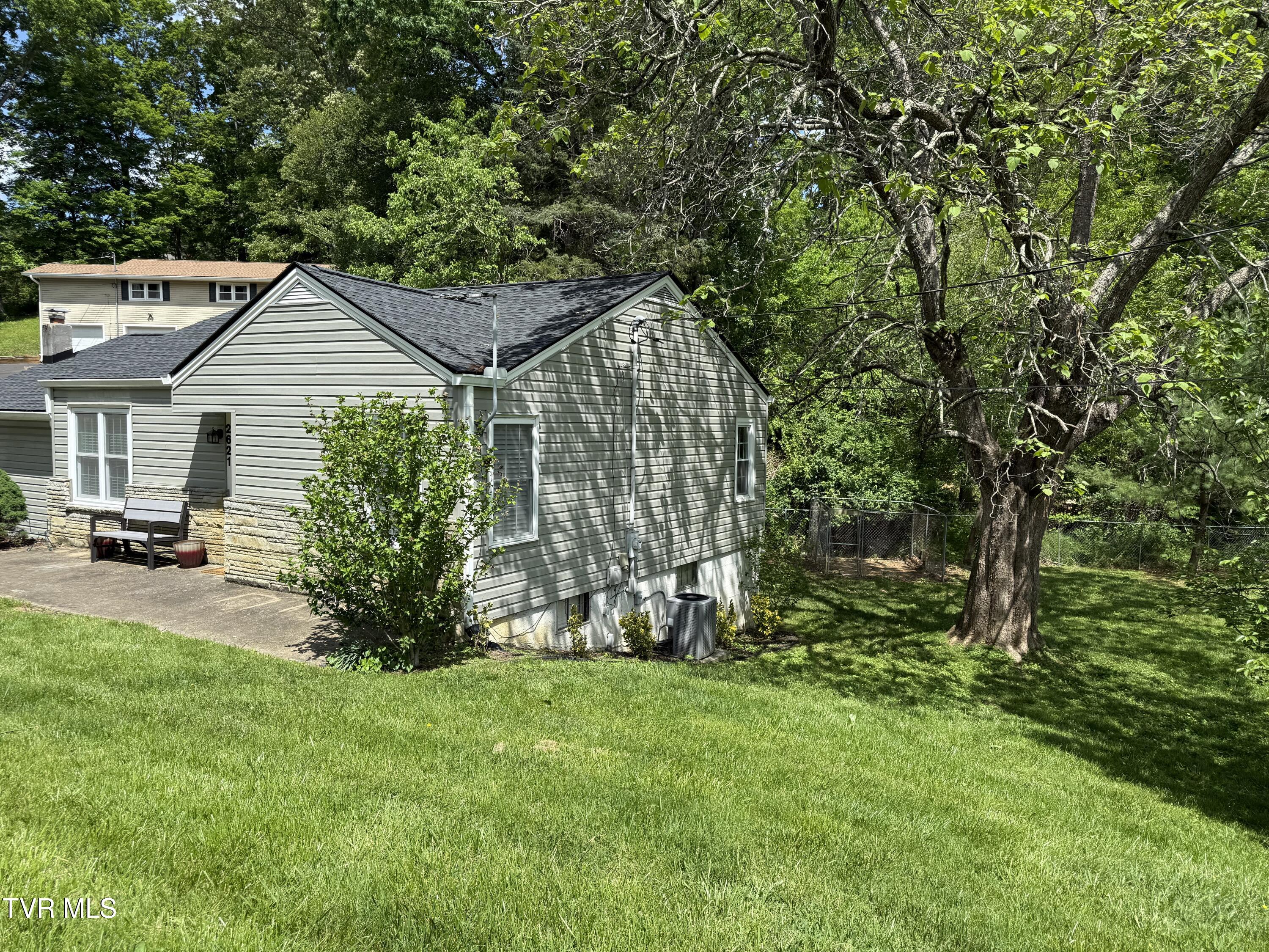 2621 Old Lewis Road, Johnson City, Tennessee image 3
