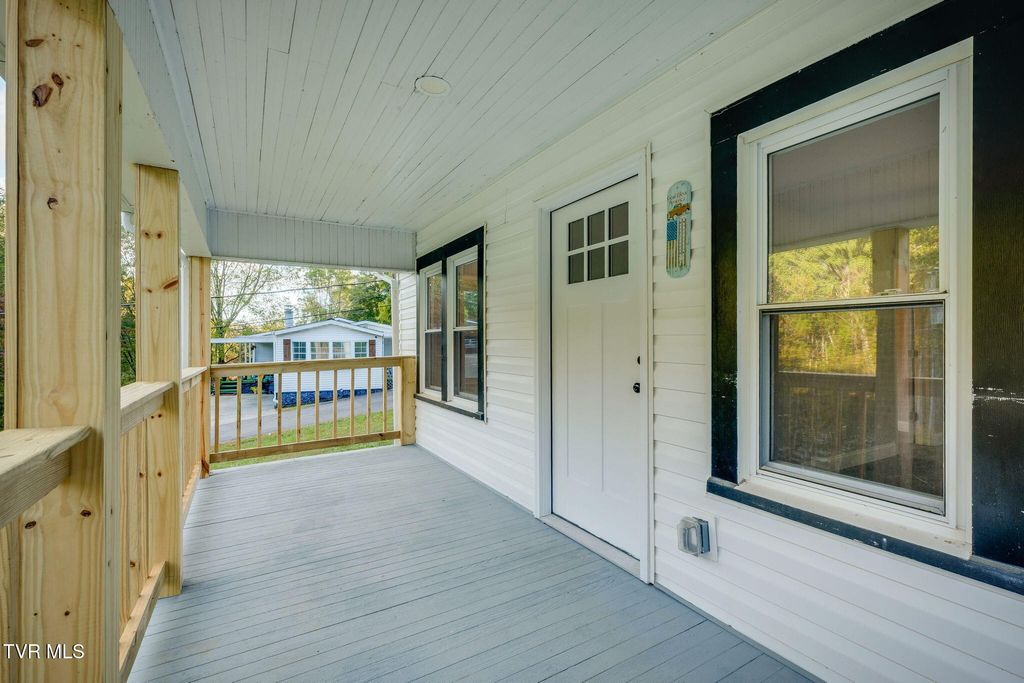 Photo of 421 Mill Creek Road, Kingsport, TN 37664 (MLS # 9987033)