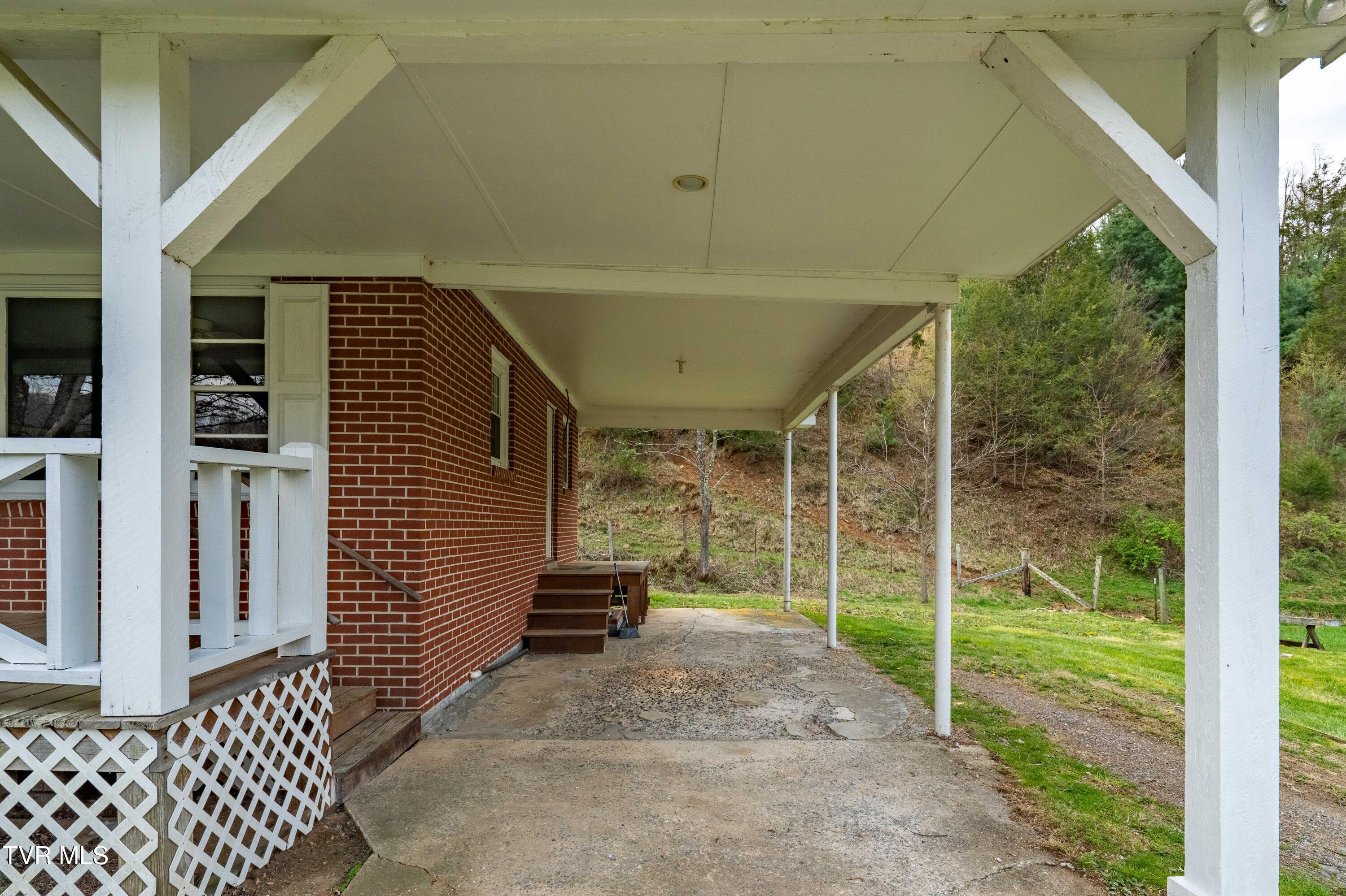 11080 421 South Highway, Trade, Tennessee image 5