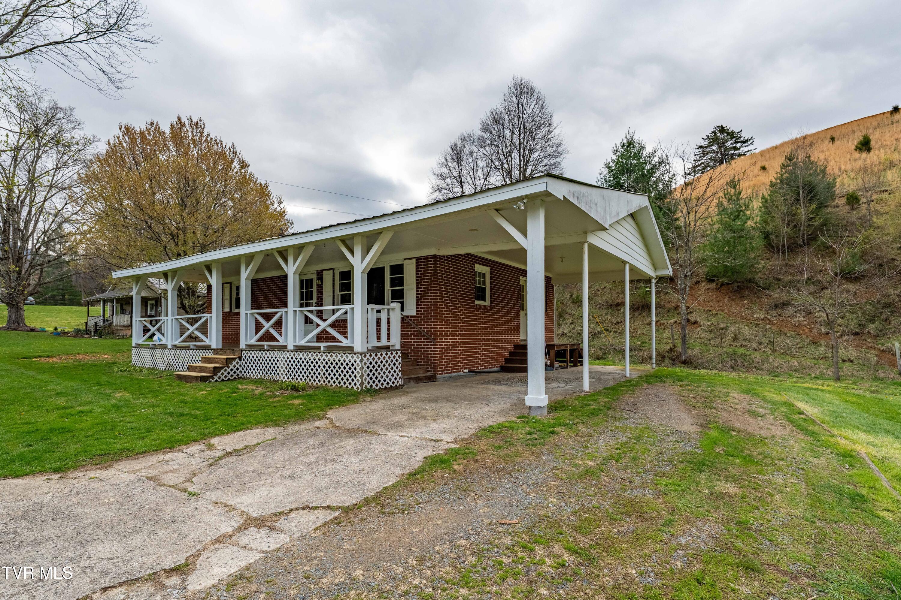 11080 421 South Highway, Trade, Tennessee image 4