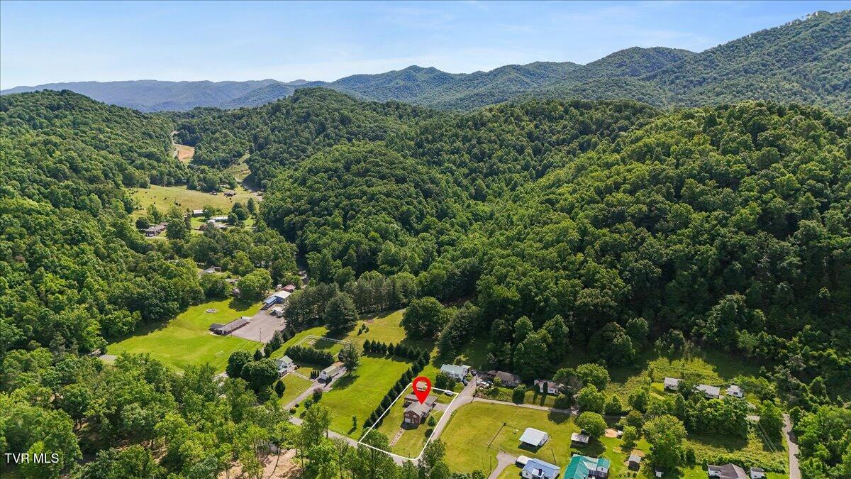 105 Meredith Drive, Elizabethton, Tennessee image 4