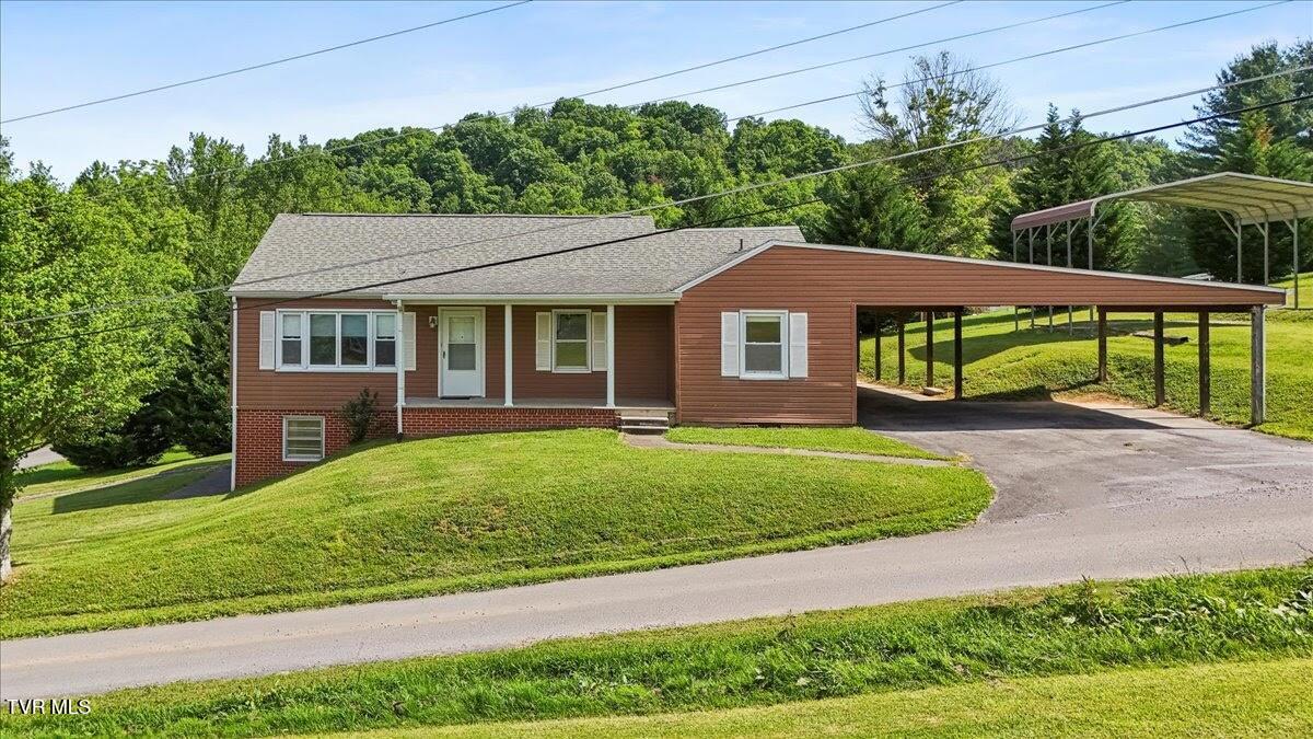 105 Meredith Drive, Elizabethton, Tennessee image 2