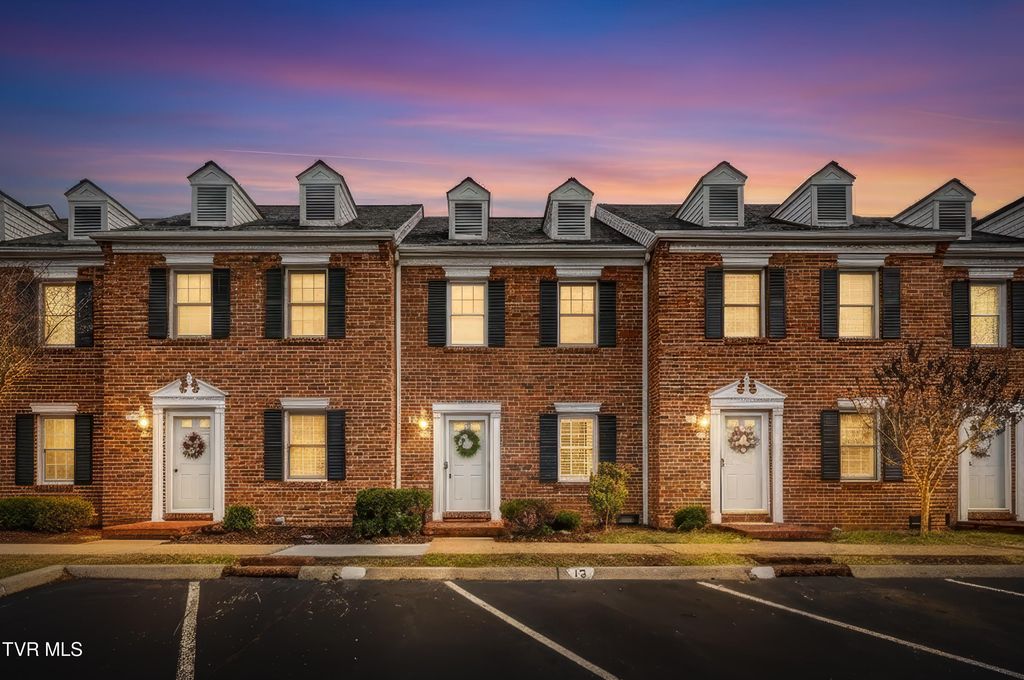 Photo of 400 Sunset Drive #C13, Johnson City, TN 37604 (MLS # 9988977)