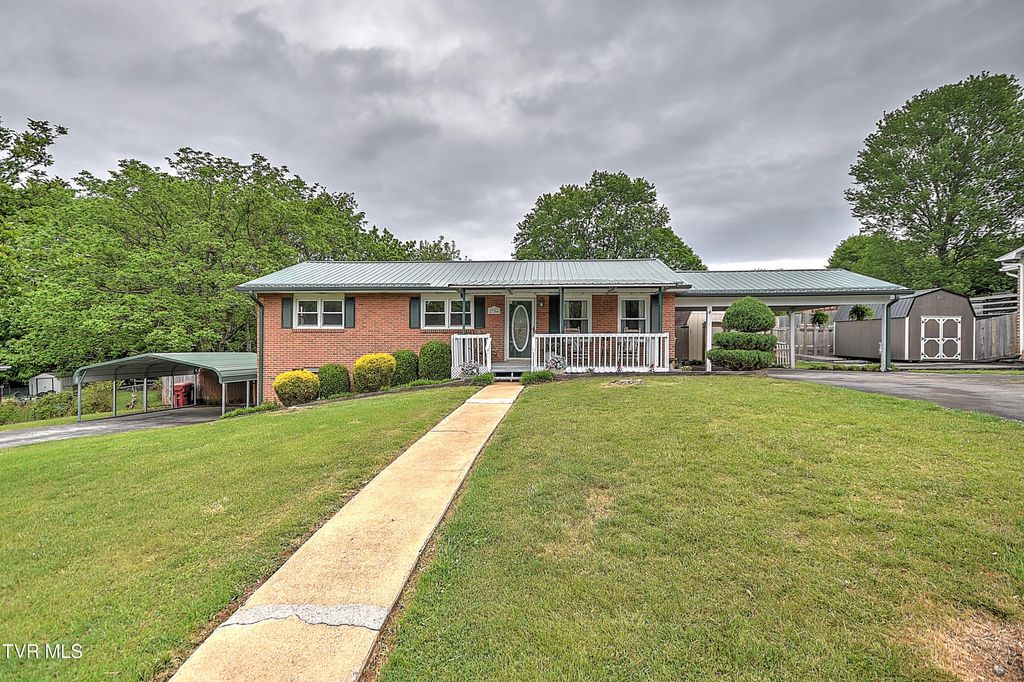 Photo of 2704 Schumway Drive, Johnson City, TN 37601 (MLS # 9994710)