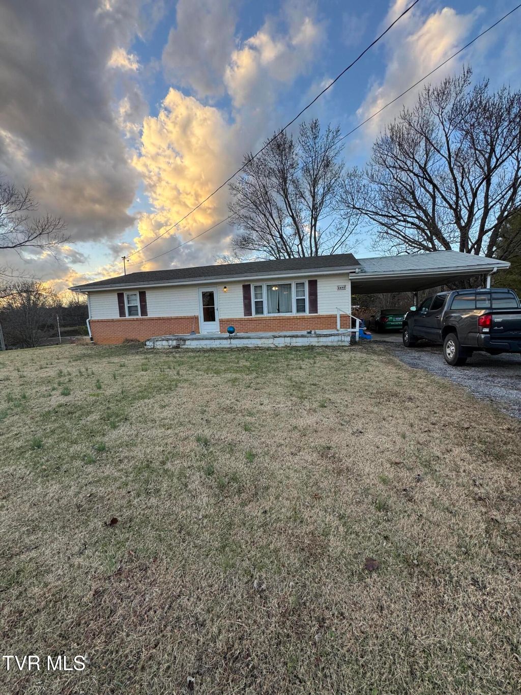 Photo of 6890 Newport Highway, Greeneville, TN 37743 (MLS # 9988834)
