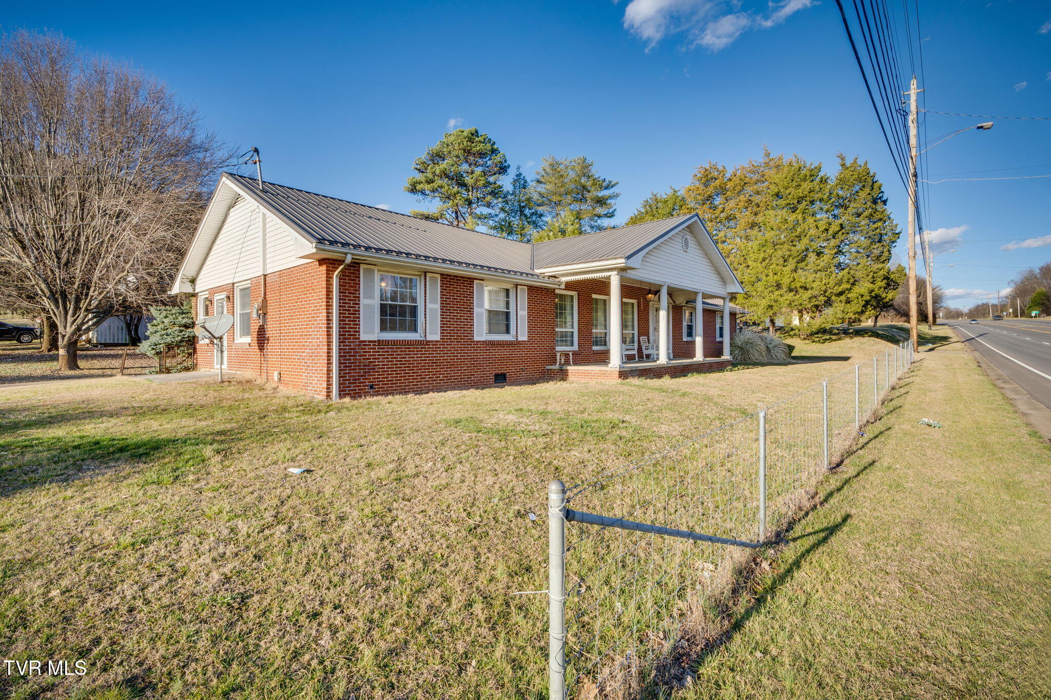 102 Russell Drive, Rogersville, Tennessee image 3