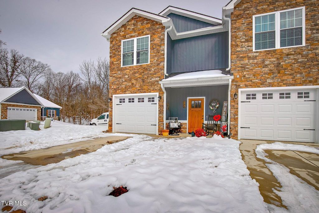 Photo of 319 Piper Glen Gln, Gray, TN 37615 (MLS # 9990851)