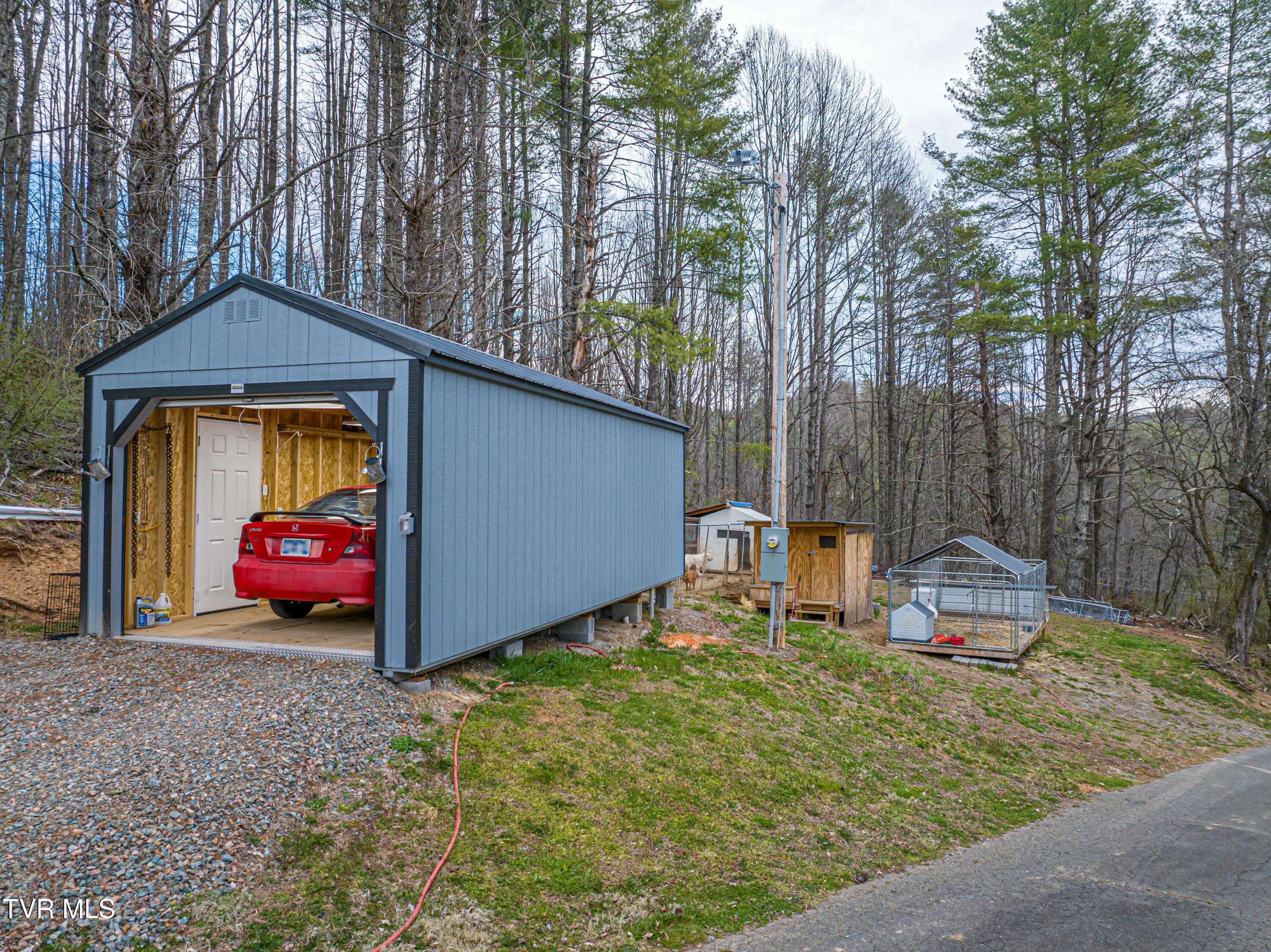 250 Beaver Walk Road, Mountain City, Tennessee image 24
